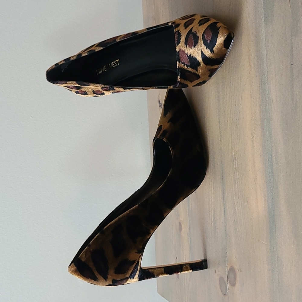New no Box. Nine West Tatiana Calfhair Pump Size 10